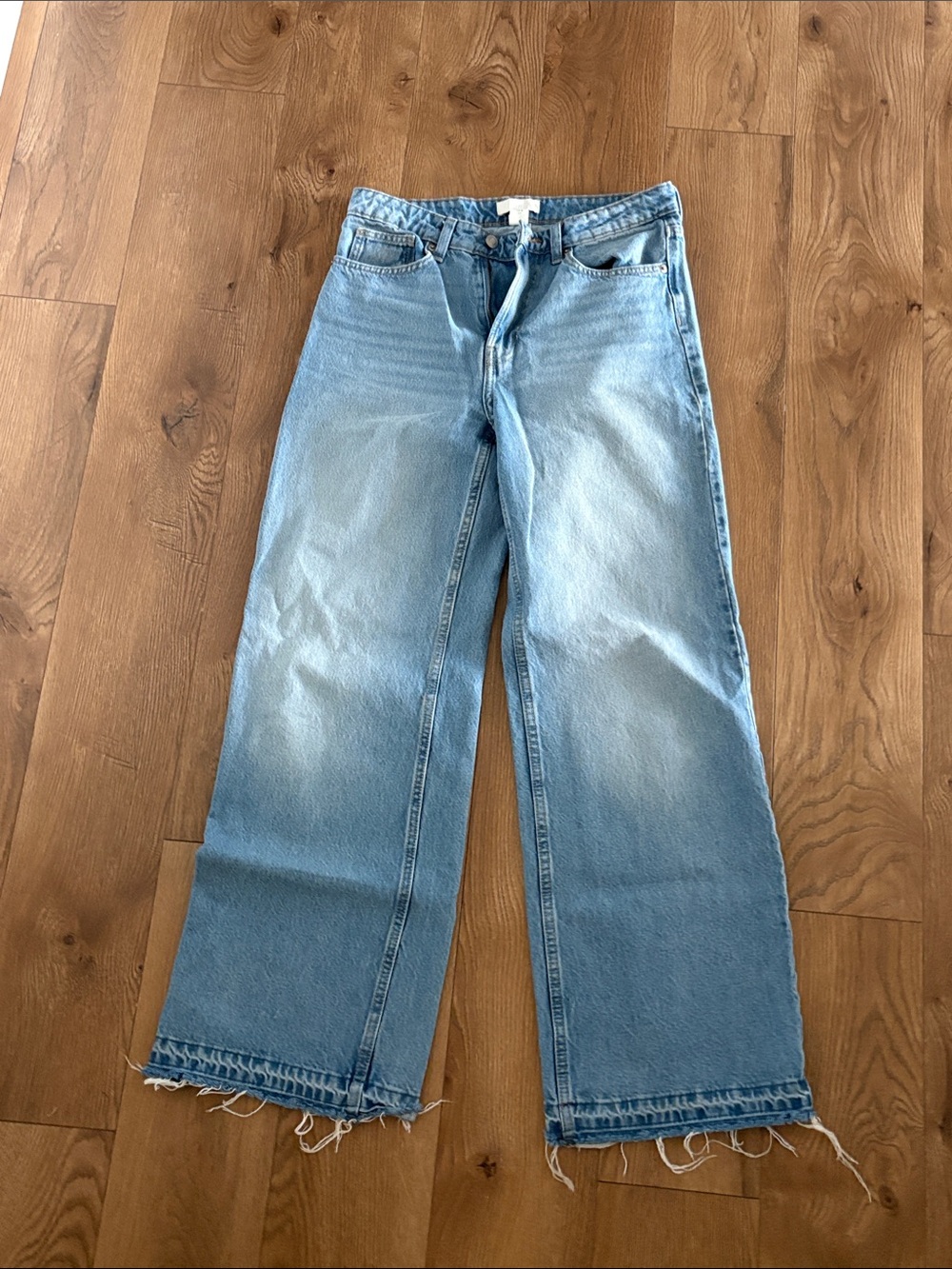 H&M Light Wash Wide-Leg Jeans with Frayed Hem